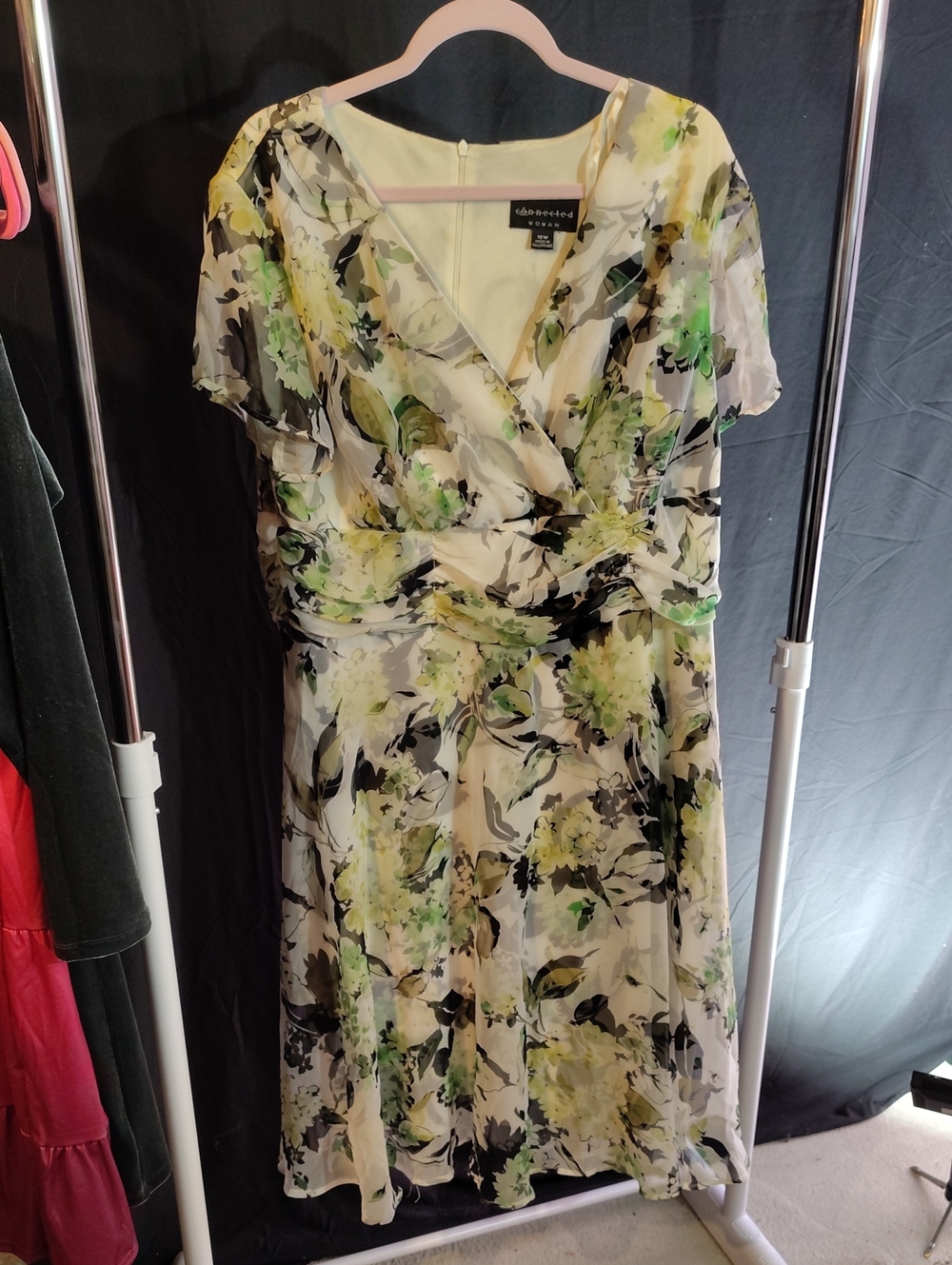 'Connected Woman' Brand Green And White Floral Midi Dress